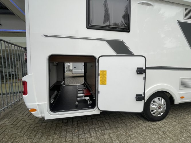 Adria Matrix Plus 670 QUEENSBED+HEFBED LUCHTVERING DAKAIRCO foto: 22