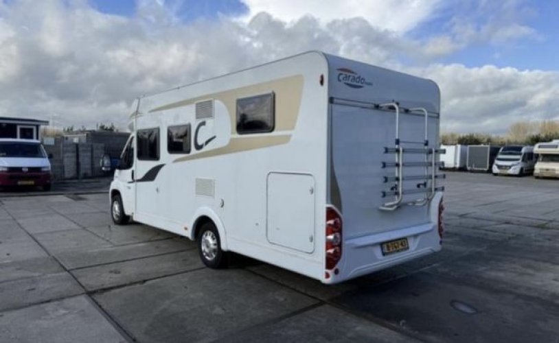 Carado 5 pers. Carado camper huren in Den Haag? Vanaf € 90 p.d. - Goboony foto: 0