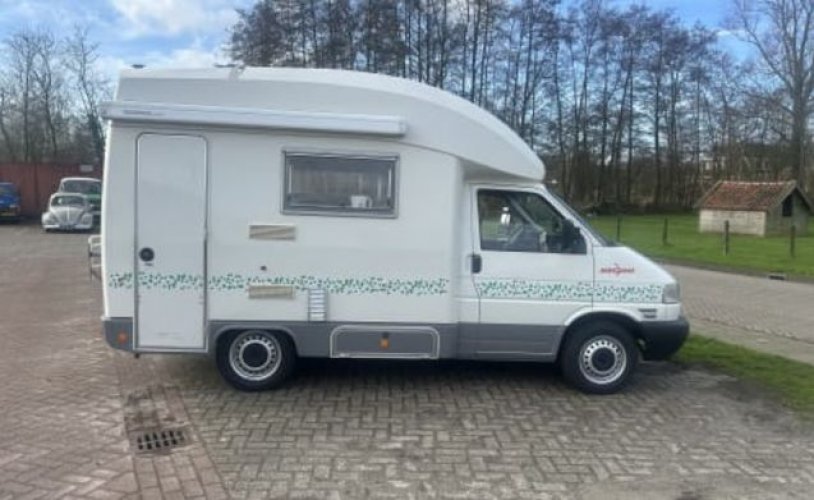 Volkswagen 3 pers. Vous souhaitez louer un camping-car Volkswagen à Twijslerheide ? A partir de 61€/p - Goboony photo : 0