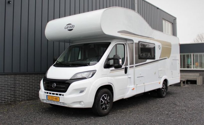 Carado 6 pers. Rent a Carado motorhome in Enkhuizen? From € 113 pd - Goboony photo: 1