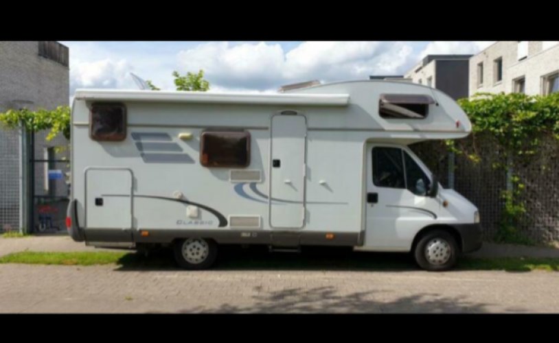 Hymer 6 pers. Rent a Hymer motorhome in Numansdorp? From € 91 pd - Goboony photo: 0