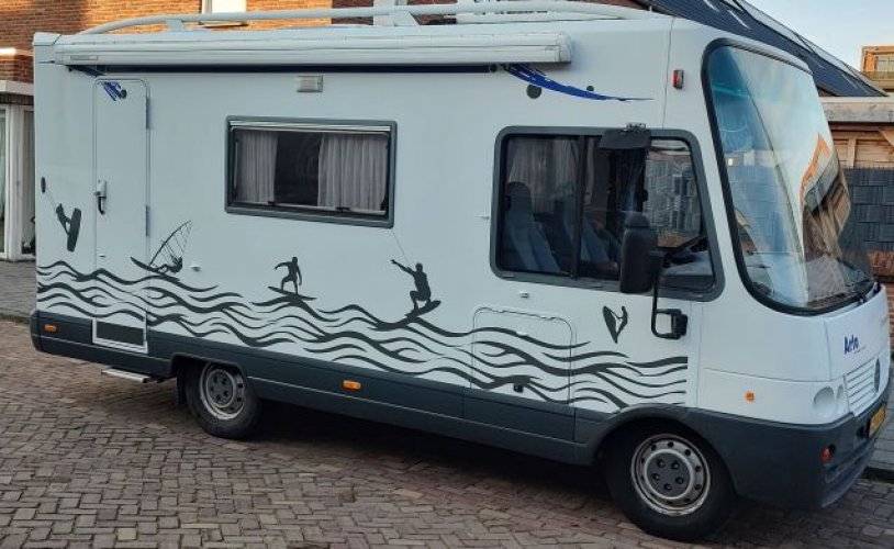 Niesmann + Bischoff 5 pers. Vous souhaitez louer un camping-car Niesmann + Bischoff à Beverwijk ? A partir de 69€ par jour - Goboony photo : 0