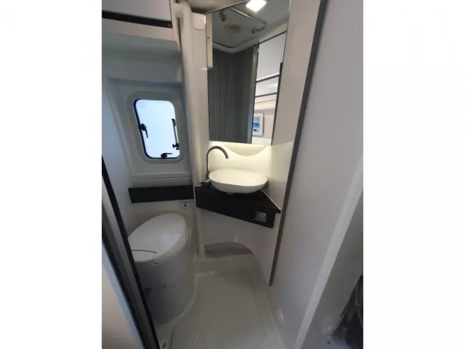 Adria Twin Supreme 640 SGX Maxi Zonnepaneel / ACTIE  foto: 6