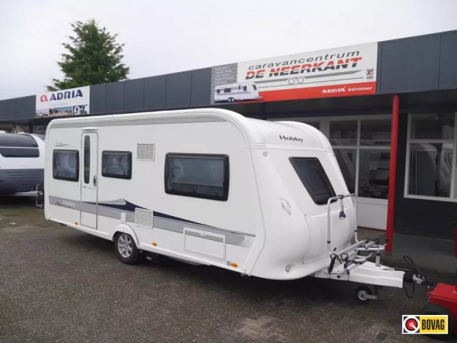 Hobby Prestige 495 UL 2 aparte bedden  hoofdfoto: 1