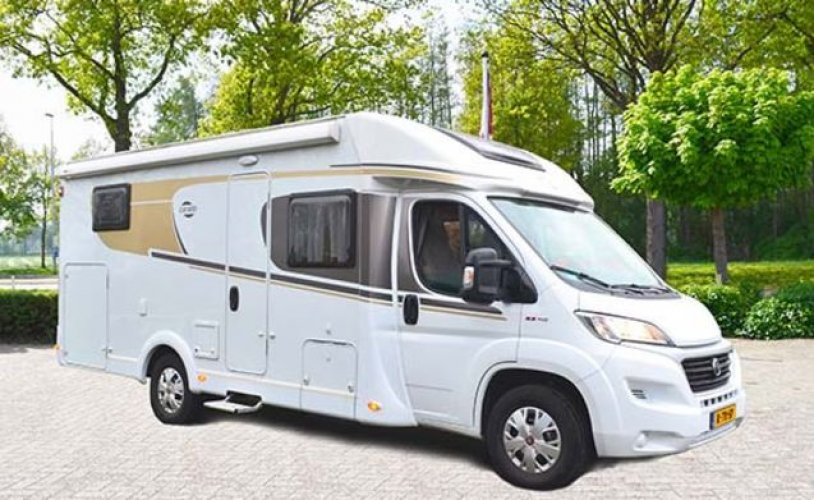 Carado 5 pers. Rent a Carado motorhome in Winterswijk? From € 121 pd - Goboony photo: 1
