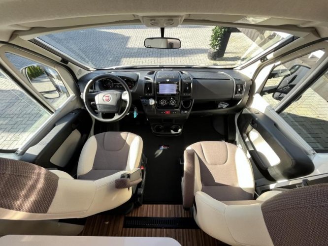 Adria Coral Plus 670 SL Fiat - AUTOMAAT  foto: 11