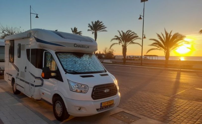Chausson 3 pers. Chausson camper huren in Amsterdam? Vanaf € 103 p.d. - Goboony hoofdfoto: 1