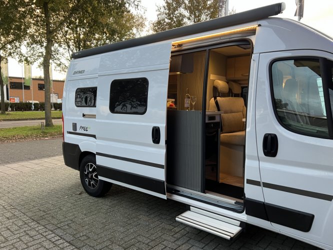 Hymer Free 602 9 TRAPS AUTOMAAT ENKELE BEDDEN CAMERA foto: 5