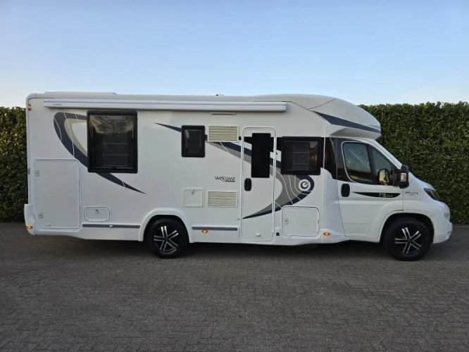 Chausson 718 XLB Queensbed Hefbed Luifel 