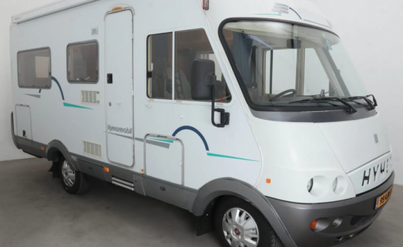 Hymer 4 pers. Rent a Hymer motorhome in Amersfoort? From € 103 pd - Goboony photo: 0