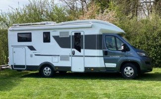 Adria Mobil 4 pers. Rent Adria Mobil motorhome in Lelystad? From €109 pd - Goboony