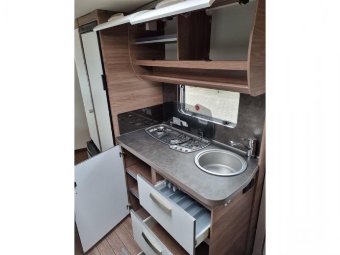 Knaus Sport Silver Selection 540 FDK Stapelbed-Voortent-Luifel  foto: 13