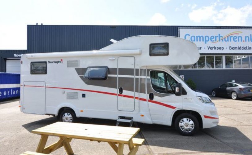 Sunlight 6 pers. Rent a Sunlight camper in The Hague? From €145 per day - Goboony photo: 0