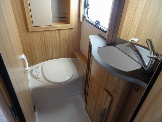 Eriba Nova Light 465 Delight CARAVAN DEALS foto: 5