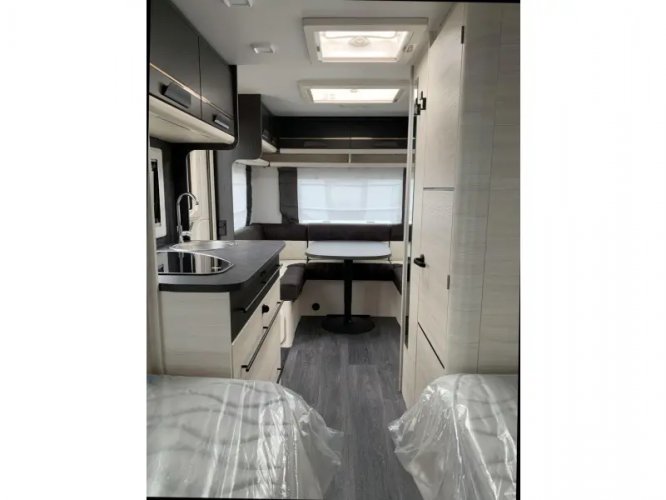 Caravelair Artica 492 Gratis Thule luifel+mover  foto: 14