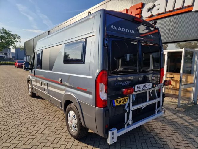 Adria Twin 600 SLT MAXI, BUSBIKER, LENGTEBED  foto: 16