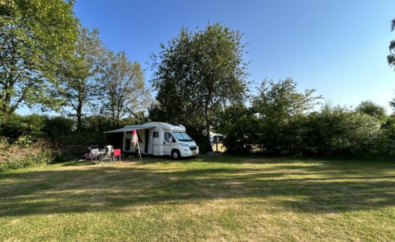 Sun Living 5 pers. Rent a Sun Living camper in Haarlem? From € 99 pd - Goboony photo: 1