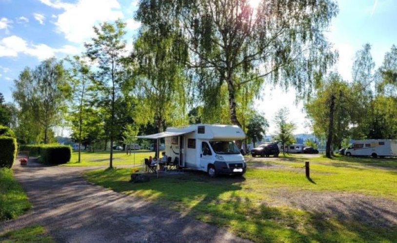 McLouis 4 pers. Want to rent a McLouis camper in Krimpen aan den IJssel? From €95 p.d. - Goboony photo: 1