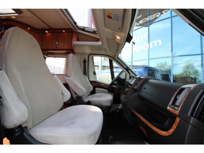 Hymer Exclusive Line 698 CL Queensbed  foto: 8