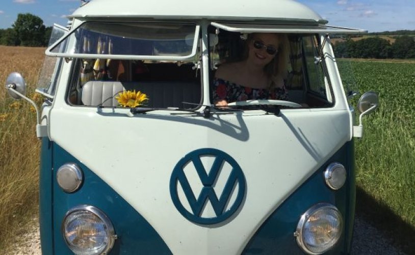 Volkswagen 2 pers. Rent a Volkswagen camper in Leiden? From € 242 pd - Goboony photo: 1