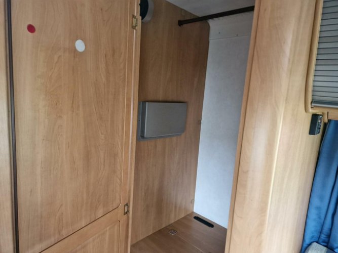 Hymer B544 128PK 5Peroons Lange bank foto: 10