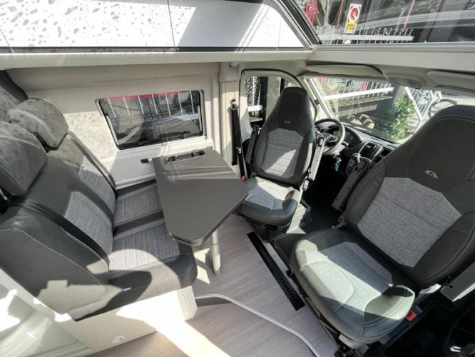 Adria Twin Supreme 640 SLB Uit voorraad leverbaar  foto: 7