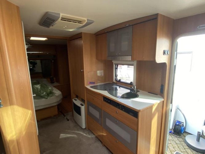 Dethleffs Emotion 595 VIP Bronze airco voortent  foto: 17