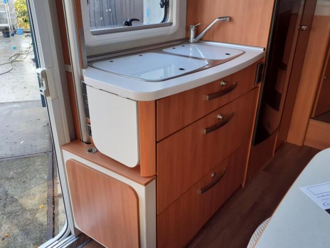 Hymer Exsis-I 588 Levelsysteem / 3500 KG  foto: 6