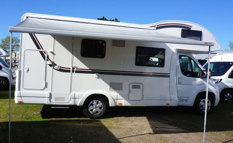 Giottiline 7 pers. Rent a Giottiline camper in Zwolle? From €98 per day - Goboony photo: 0