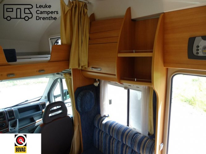 Chausson Welcome 18, unieke camper een xl alkoof en garage,top-indeling! foto: 8