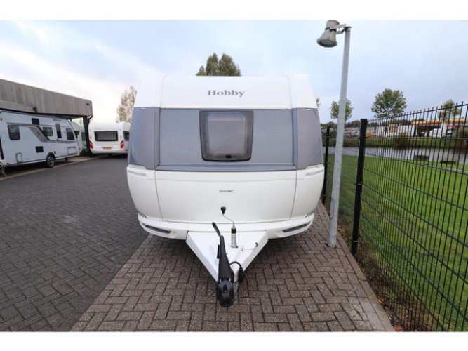 Hobby De Luxe 560 KMFe Model 2025 | 2000Kg | 991 foto: 1