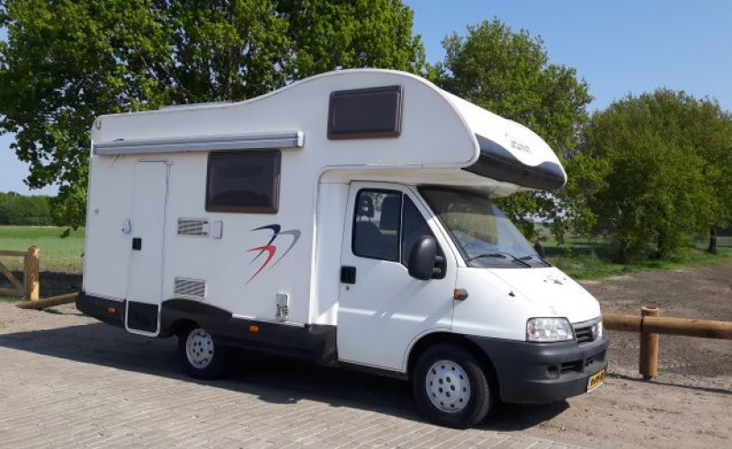 Fiat 4 pers. Rent a Fiat camper in Halsteren? From € 59 pd - Goboony photo: 1