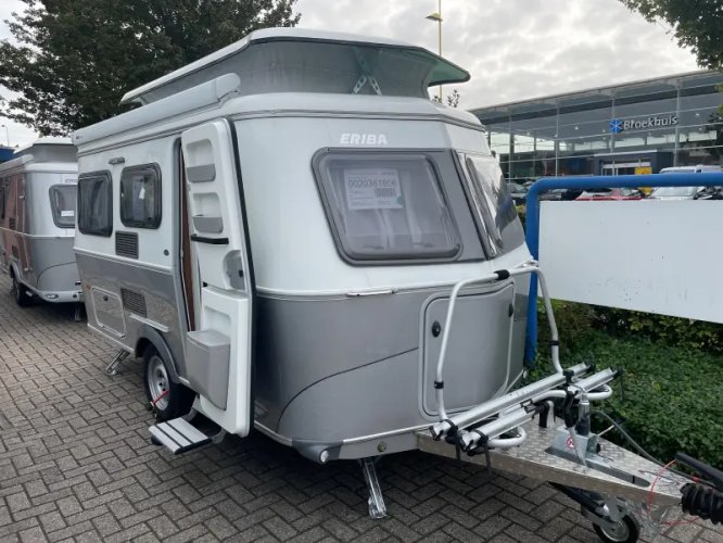 Eriba Touring Triton 430 LEGEND ACTIEPRIJS  foto: 17