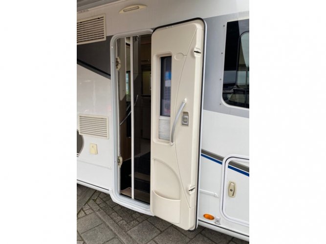 Chausson Exaltis 7018 4 Gordels 4 Slaappl. Queensbed Hefbed Zonnepaneel foto: 20