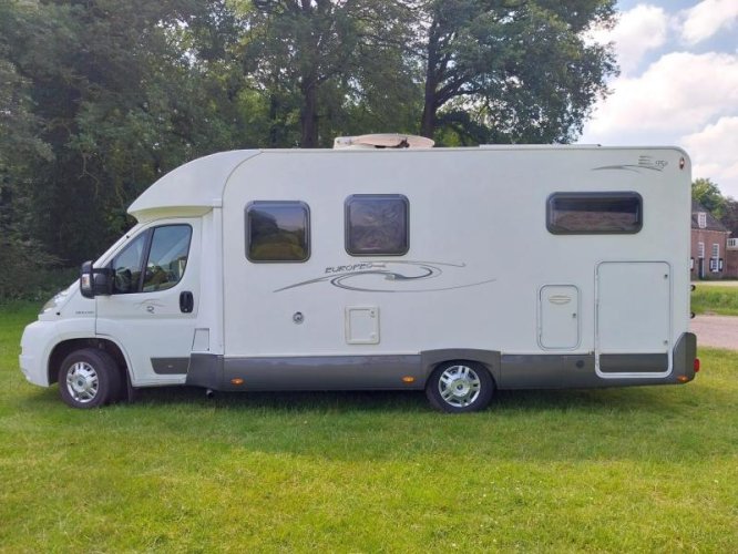 Rimor Europeo starter camper enkele bed  foto: 10