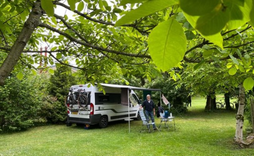 Hymer 2 pers. Rent a Hymer motorhome in Schoorl? From € 103 pd - Goboony photo: 1