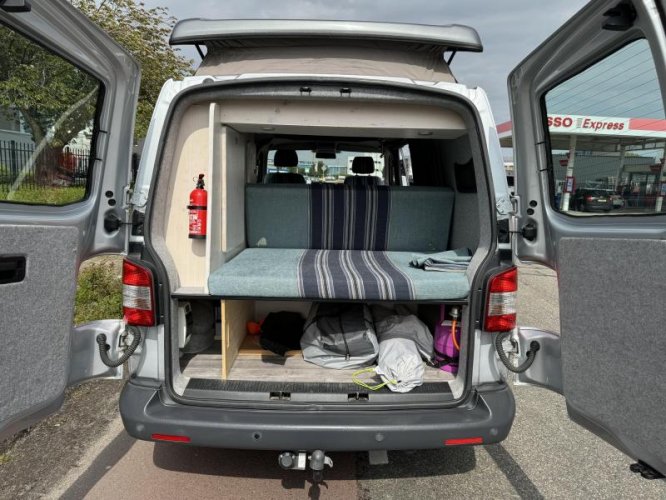 Volkswagen Transporter T5 Custom Camp 2012 140pk  foto: 20