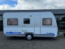 Dethleffs Camper 440 DB, VOORTENT foto: 2