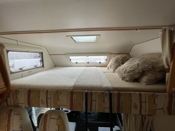 LMC Liberty Alkoof DWARSBED + HEFBED MERCEDES XXL GARAGE