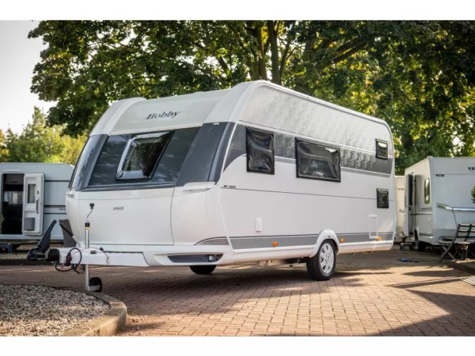 Hobby De Luxe 490 KMF Model 2025 