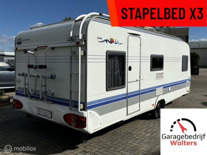 Hobby 560 KMFE 3X stapelbed rondzit vastbed issabella tent