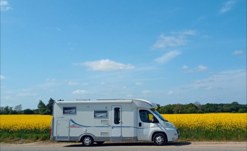 Adria Mobil 4 pers. Rent Adria Mobil motorhome in Zwolle? From € 91 pd - Goboony photo: 0