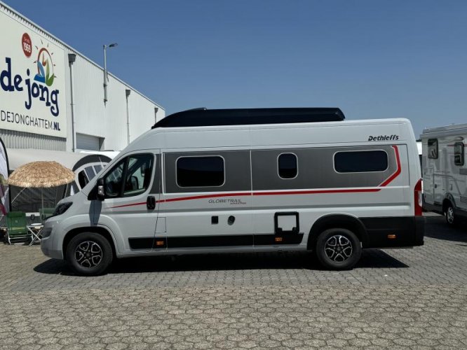 Dethleffs Globetrail Advantage 640 ES automaat-hefdak-lengtebed  foto: 23