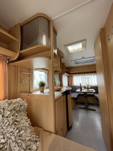 Dethleffs Caravans DETHLEFFS EG2 DWARSBED RONDZIT FIETSENDRAGER TRUMATIC KACHEL foto: 14