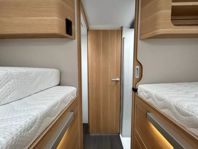 Adria Coral Plus 670 DL Actie! Leer oven Truma 6E  foto: 21