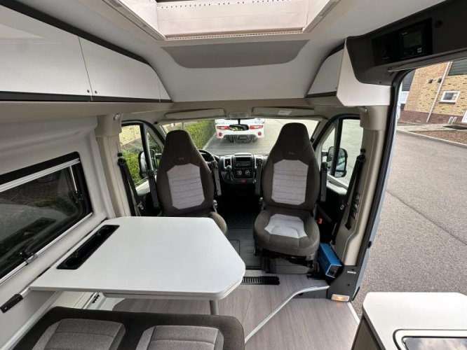 Adria Twin Plus 600 SPB 9Traps Automaat  foto: 9