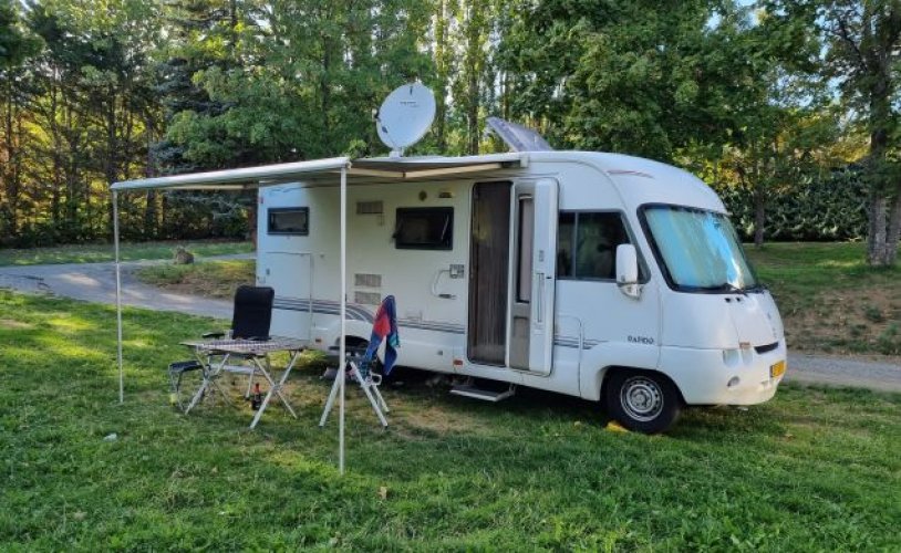 Rapido 4 pers. Louer un camping-car Rapido à Krommenie À partir de 91 € pj - Goboony photo : 0