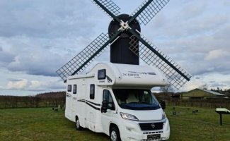 Fiat 4 pers. Rent a Fiat camper in Nieuwe Pekela? From €121 pd - Goboony