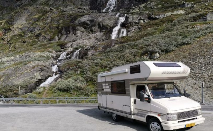 Hymer 5 Pers. Ein Hymer-Wohnmobil in Rotterdam mieten? Ab 99 € pro Tag - Goboony-Foto: 1