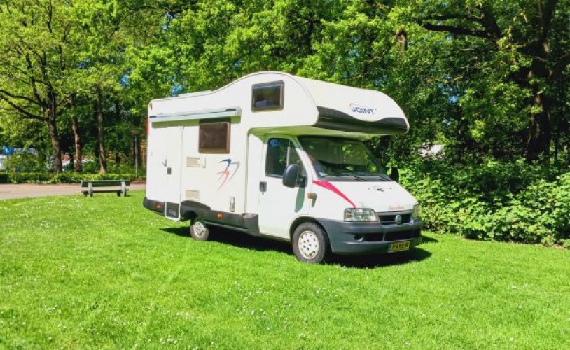 Fiat 4 pers. Rent a Fiat camper in Halsteren? From € 59 pd - Goboony photo: 0